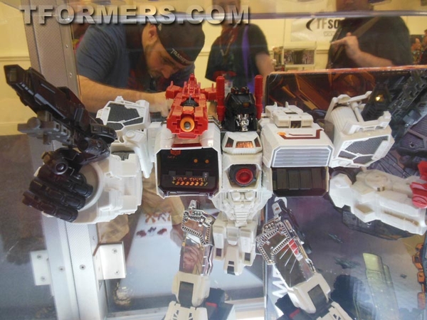 BotCon 2013   Transformers SDCC Images Gallery Metroplex, G1 5 Pack, Shockwaves' Lab  (53 of 101)